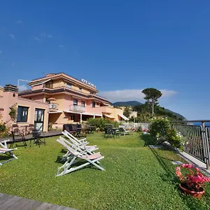 Mondial Hotel