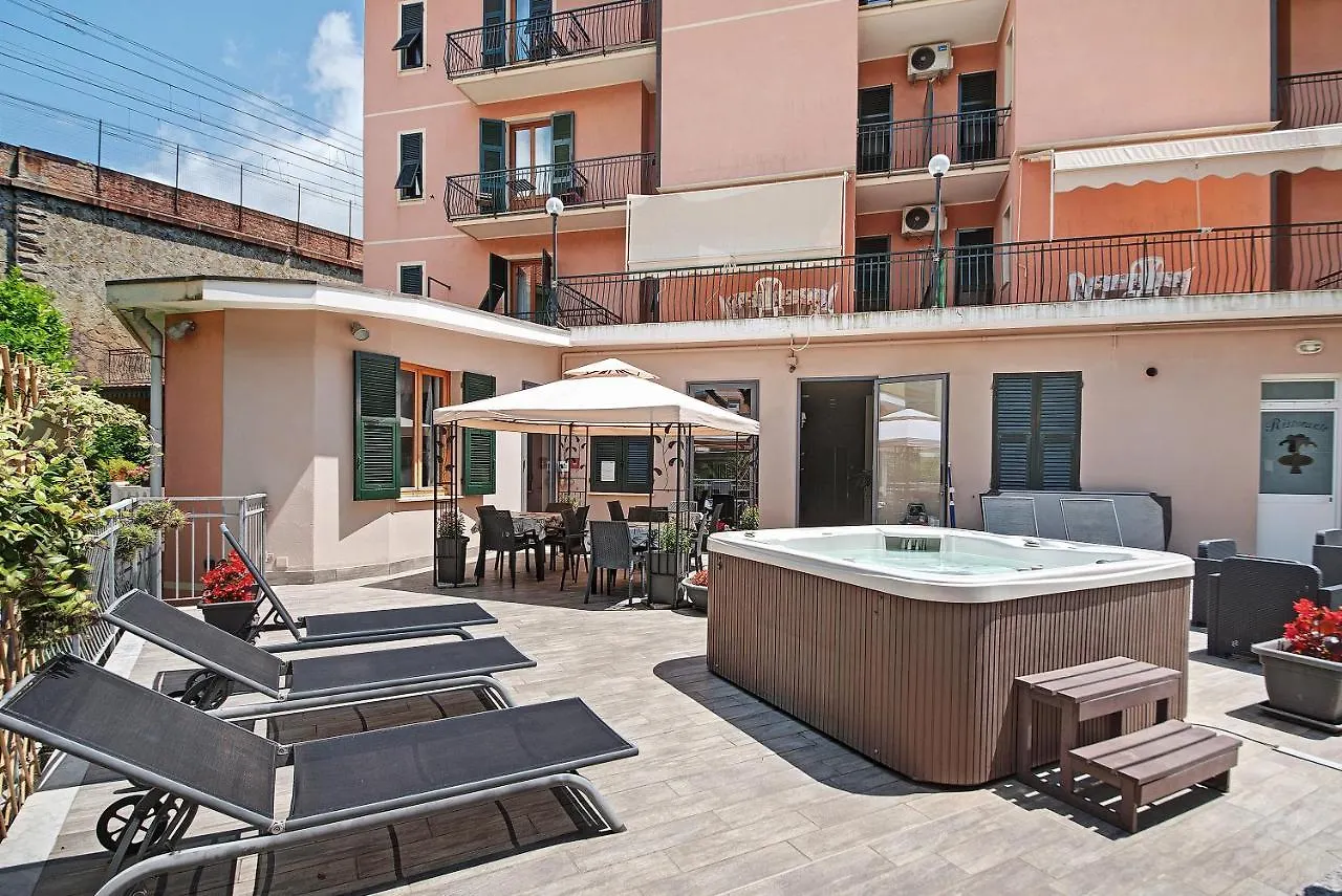 Apartment Residence Paradiso Bilocale 303 Moneglia Italy
